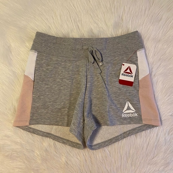 Reebok Shorts Women's Size Medium Grey Pink White‎ Colorblock Relaxed Short NEW - Picture 1 of 7
